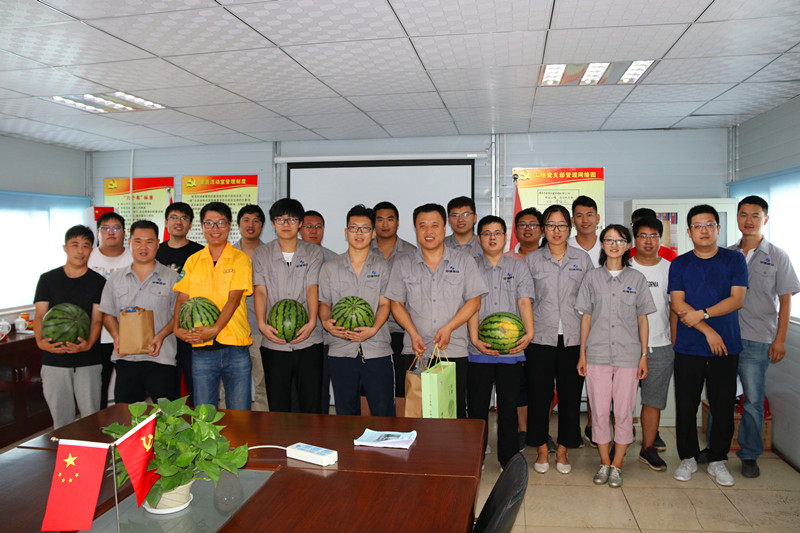 心系基層  情牽一線——中建聯(lián)合開(kāi)展炎夏送清涼活動(dòng)(圖4)