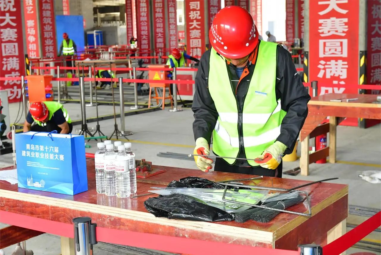 弘揚工匠精神，助推中國創(chuàng)造|中建聯(lián)合協(xié)辦青島市第十六屆建筑業(yè)職業(yè)技能大賽(圖6)