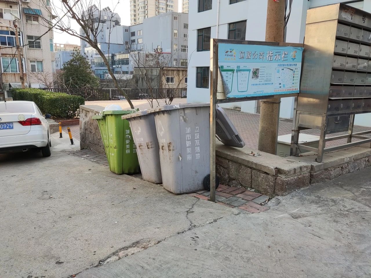 青島市城市更新和城市建設(shè)總指揮部對中建聯(lián)合市南區(qū)金湖路海洋特色街區(qū)項目開展觀摩(圖11)
