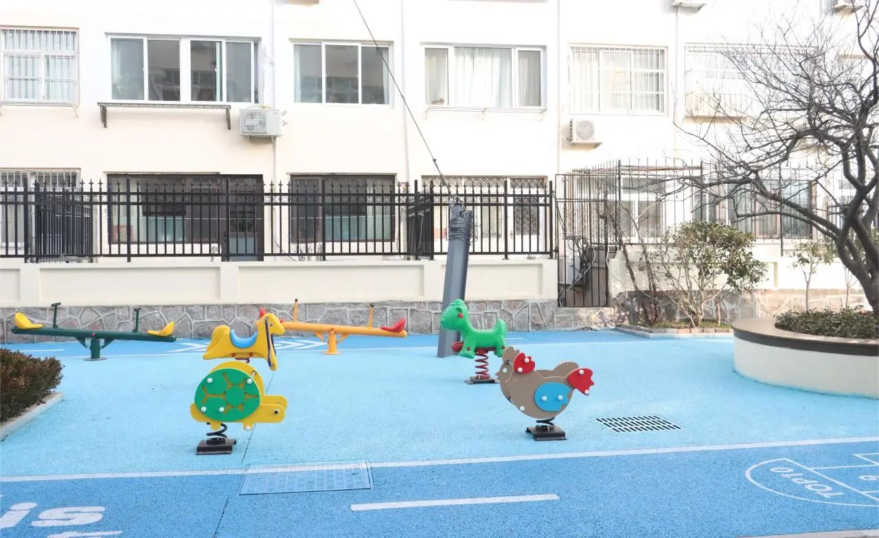 青島市城市更新和城市建設(shè)總指揮部對中建聯(lián)合市南區(qū)金湖路海洋特色街區(qū)項目開展觀摩(圖13)